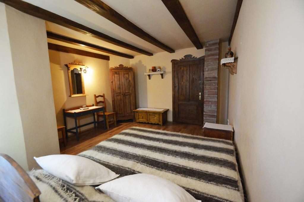 Arts And Crafts Guesthouse Felsőbánya Kültér fotó