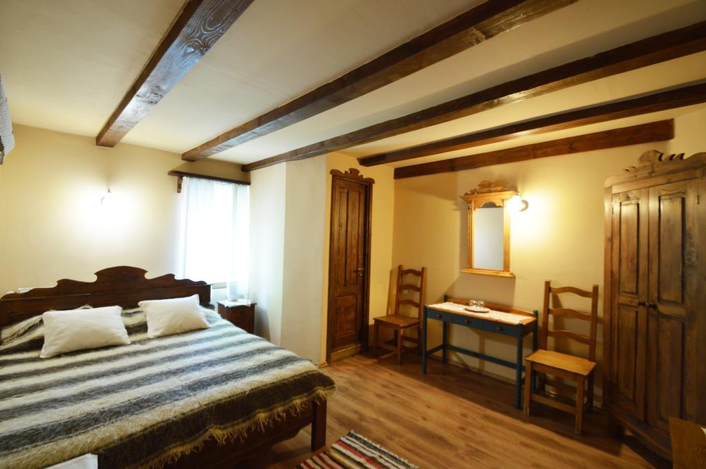Arts And Crafts Guesthouse Felsőbánya Kültér fotó