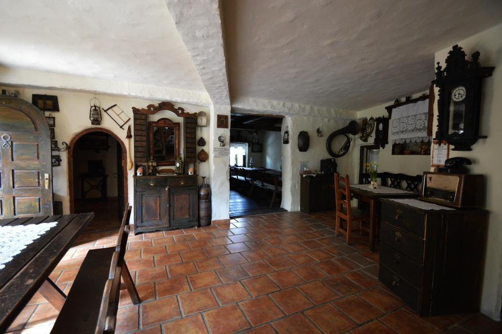 Arts And Crafts Guesthouse Felsőbánya Kültér fotó
